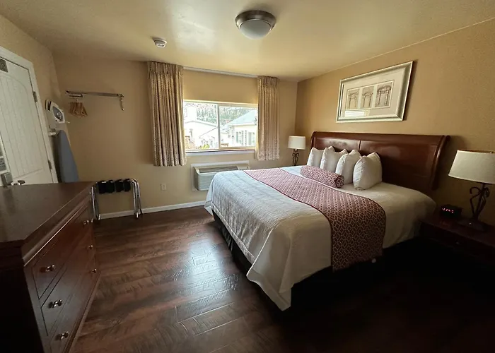 Abram Inn & Suites