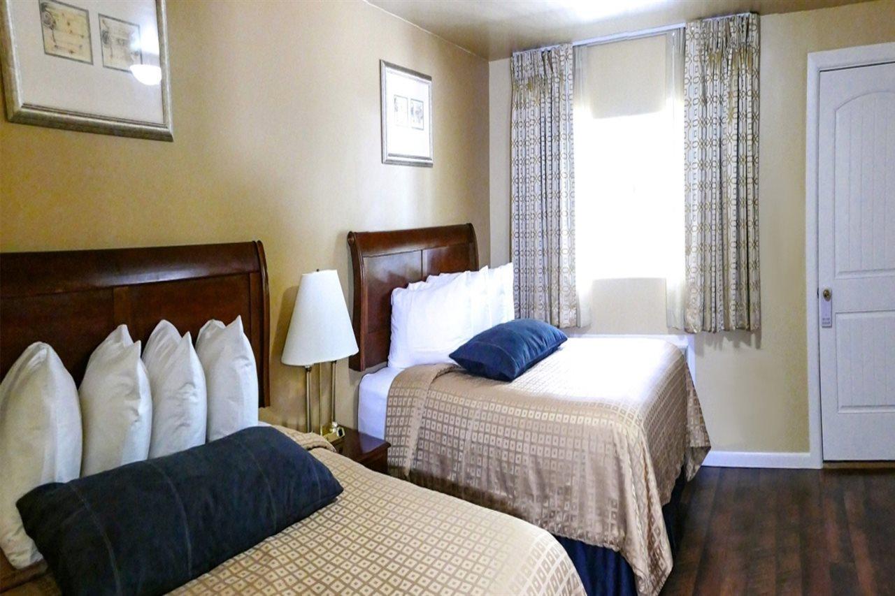 Inn Abram &