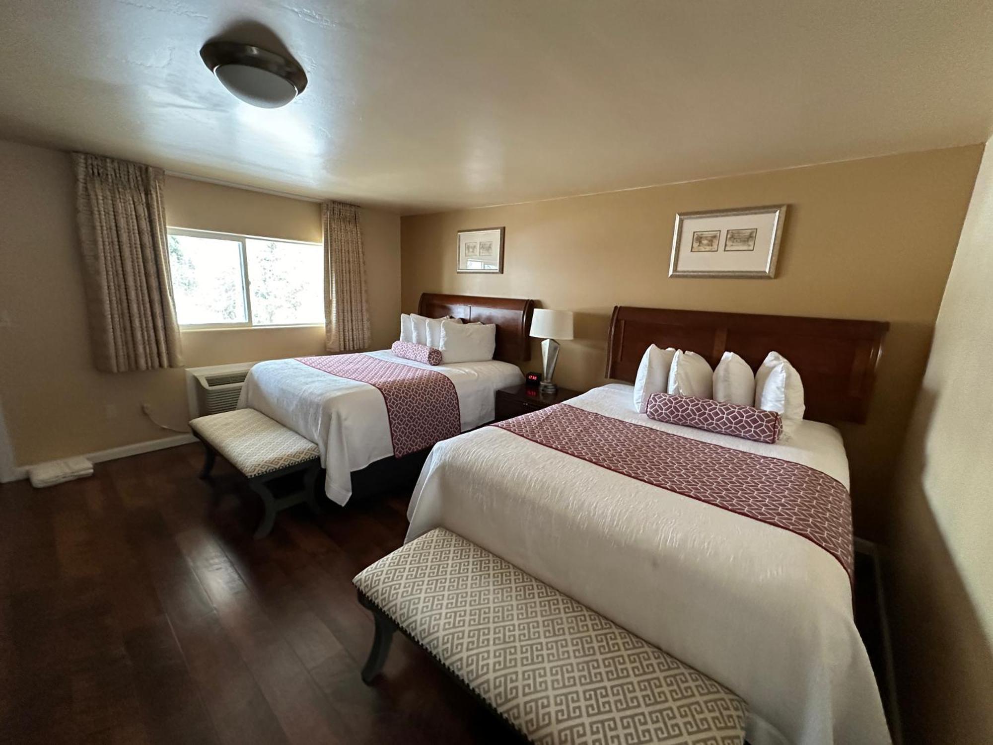 Inn Abram &